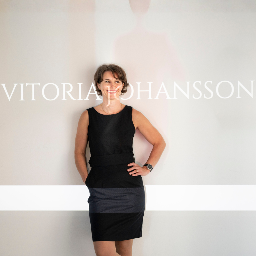 Kristin Theis ist Gründerin und Geschäftsführerin von VITORIA JOHANSSON